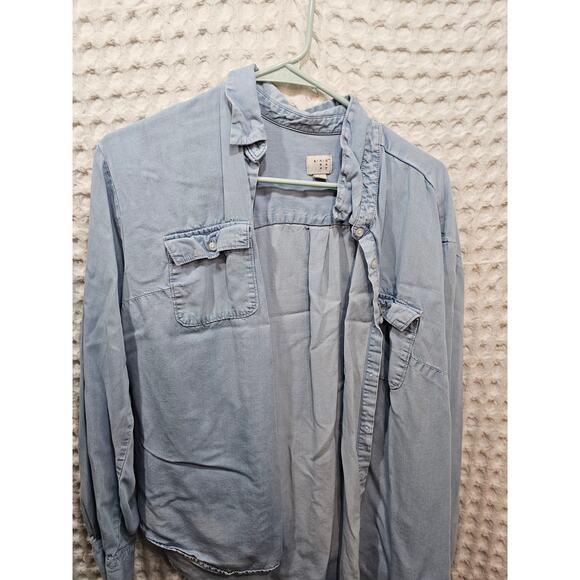 Bundle of 2 women's jean shirts size L - Picture 4 of 6